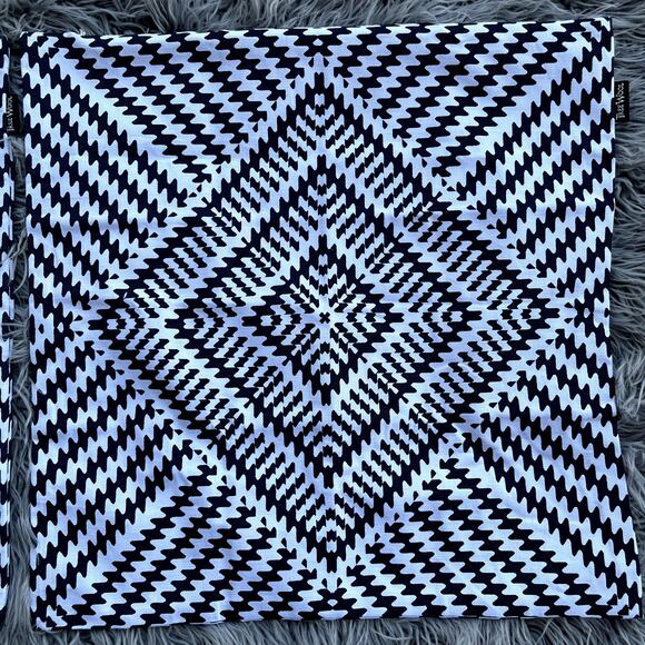 NIB 2 Pack Tree Wool Cushion Pillow Covers 18x18 Cotton Navy White Geometric - Picture 1 of 5